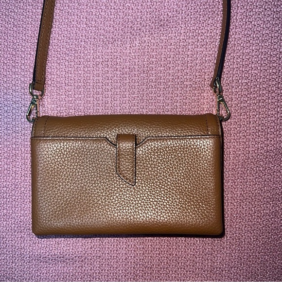 Michael Kors Jet Set Charm Small Phone Crossbody - Picture 4 of 10